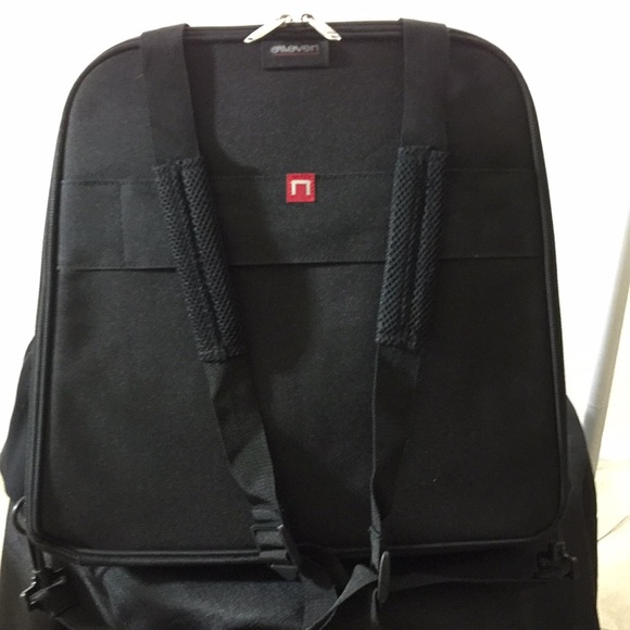 Leeds Checkate Backpack - Picture 2 of 5